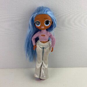 LOL Surprise OMG Winter Disco Snowlicious Doll Blue Hair Pink Glitter Top